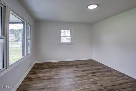 932 E Mountain View Road Johnson City Tn 37601, Johnson City, TN 37601 photo 9