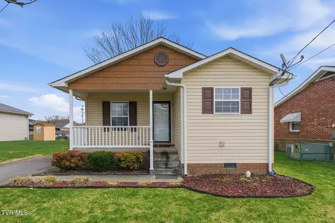 814 N Roan Street Elizabethton Tn 37643, Elizabethton, TN 37643