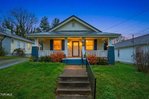 916 E Hillcrest Drive Johnson City Tn 37604, Johnson City, TN 37604
