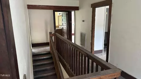 Entry Way - 2459 Old State Route 34 Limestone Tn 37681, Limestone, TN 37681 photo 3 of 28