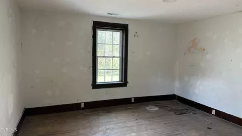 Bedroom - 2459 Old State Route 34 Limestone Tn 37681, Limestone, TN 37681 photo 6 of 10