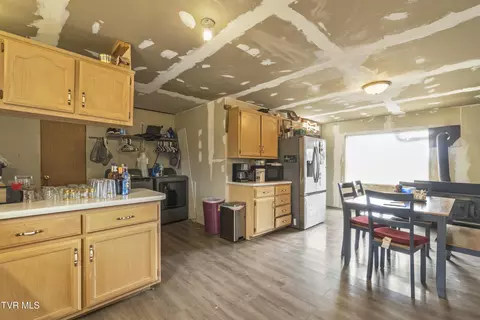Kitchen - 480 Obe Kirk Loop Mohawk Tn 37810, Mohawk, TN 37810 photo 3 of 4