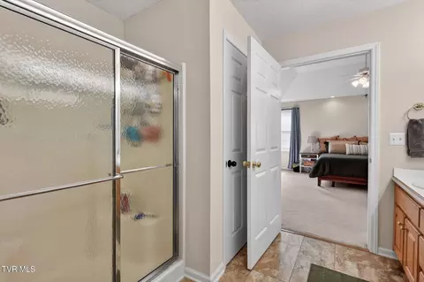 Bath - 105 Meadow Court Gray Tn 37615, Gray, TN 37615 photo 4 of 5