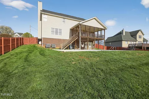 Exterior - 105 Meadow Court Gray Tn 37615, Gray, TN 37615 photo 5 of 10