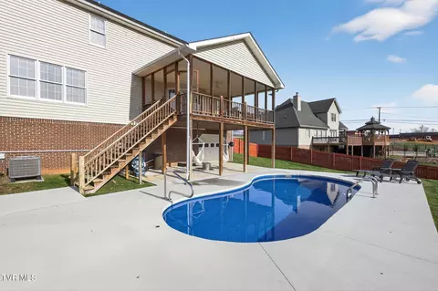 Exterior - 105 Meadow Court Gray Tn 37615, Gray, TN 37615 photo 6 of 10