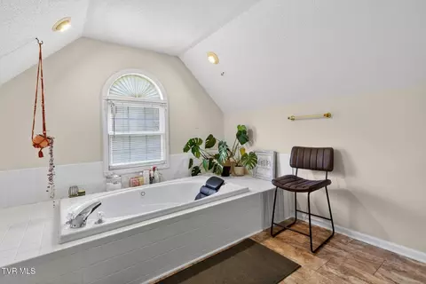 Bath - 105 Meadow Court Gray Tn 37615, Gray, TN 37615 photo 3 of 5