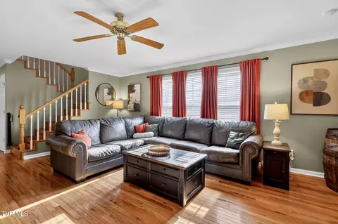 Living - 105 Meadow Court Gray Tn 37615, Gray, TN 37615 photo 2 of 4