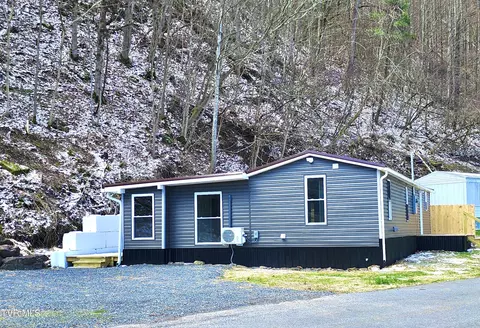 Exterior - 205 Polly Erwin Road Erwin Tn 37650, Erwin, TN 37650 photo 1 of 3