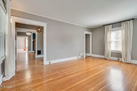 Living - 518 Ohio Avenue Erwin Tn 37650, Erwin, TN 37650 photo 3 of 9