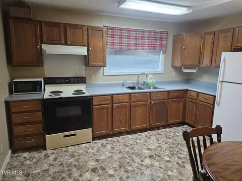 Kitchen - 807 Coeburn Road Wise Va 24293, Wise, VA 24293 photo 3 of 3