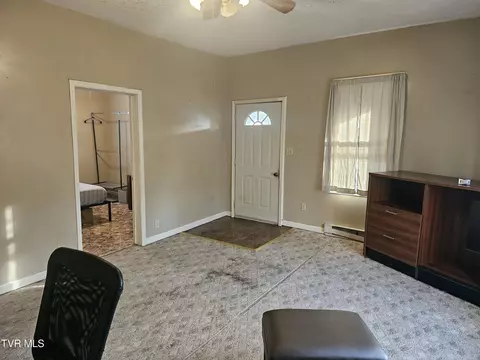Living - 807 Coeburn Road Wise Va 24293, Wise, VA 24293 photo 3 of 3