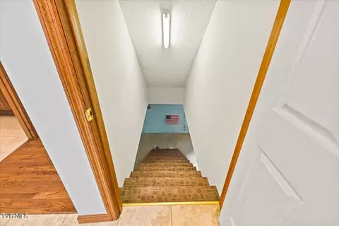 Entry Way - 515 Scioto Road Unicoi Tn 37692, Unicoi, TN 37692 photo 8 of 9