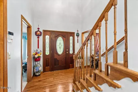 Entry Way - 515 Scioto Road Unicoi Tn 37692, Unicoi, TN 37692 photo 1 of 9