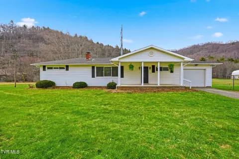 1290 S Shady Street Mountain City Tn 37683, Mountain City, TN 37683