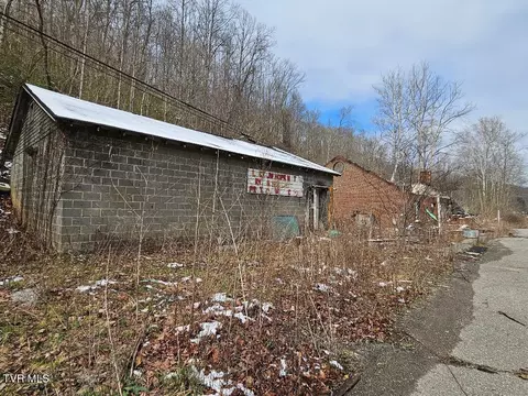 10007 Orby Cantrell Highway Pound Va 24279, Pound, VA 24279