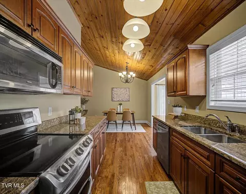Kitchen - 34 Bridgewater Court - Gray Tn 37615, Gray, TN 37615 photo 4 of 7