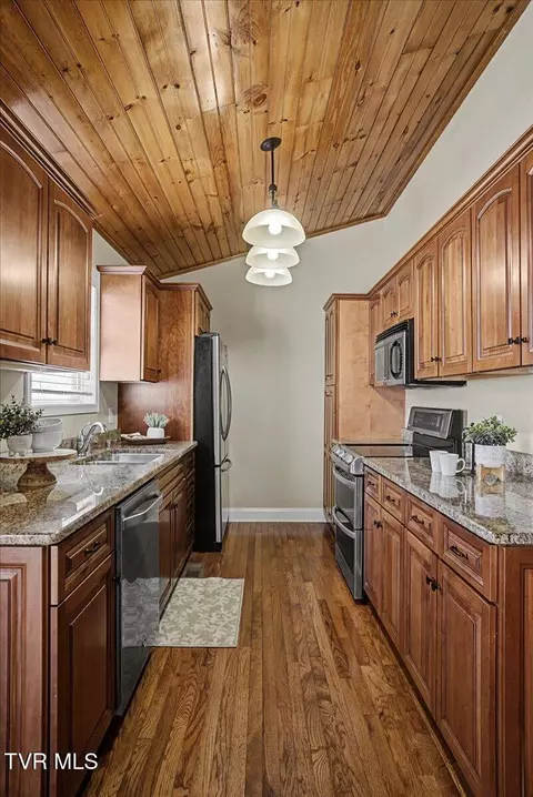 Kitchen - 34 Bridgewater Court - Gray Tn 37615, Gray, TN 37615 photo 7 of 7