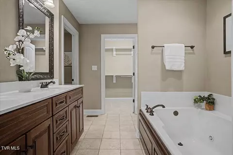 Bath - 34 Bridgewater Court - Gray Tn 37615, Gray, TN 37615 photo 10 of 13