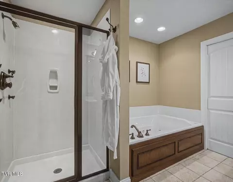 Bath - 34 Bridgewater Court - Gray Tn 37615, Gray, TN 37615 photo 8 of 13