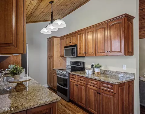 Kitchen - 34 Bridgewater Court - Gray Tn 37615, Gray, TN 37615 photo 6 of 7