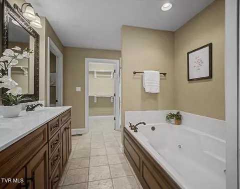Bath - 34 Bridgewater Court - Gray Tn 37615, Gray, TN 37615 photo 9 of 13