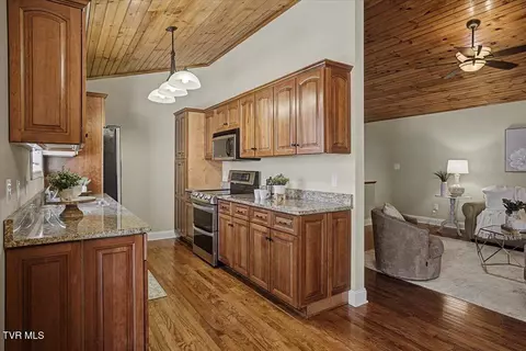Kitchen - 34 Bridgewater Court - Gray Tn 37615, Gray, TN 37615 photo 3 of 7