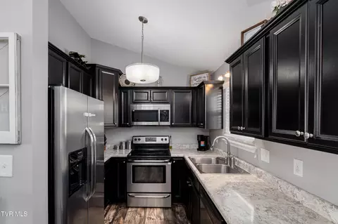 Kitchen - 283 Ridgeview Drive Gray Tn 37615, Gray, TN 37615 photo 1 of 3