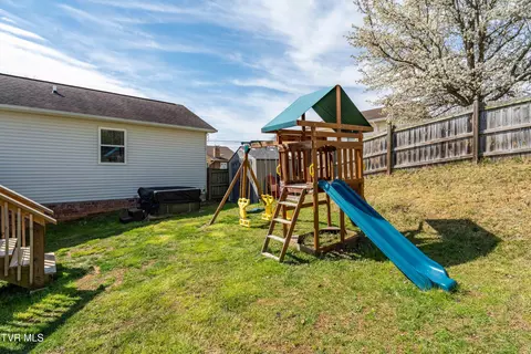 Exterior - 283 Ridgeview Drive Gray Tn 37615, Gray, TN 37615 photo 11 of 16