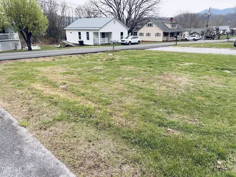 128 Parsley Street Erwin Tn 37650, Erwin, TN 37650 photo 3
