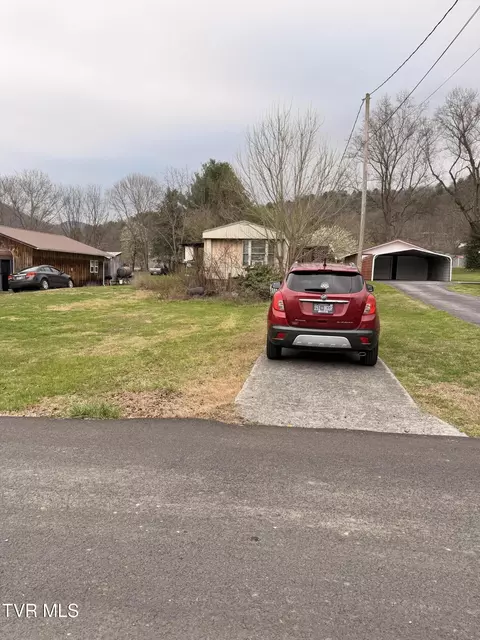 128 Parsley Street Erwin Tn 37650, Erwin, TN 37650 photo 2
