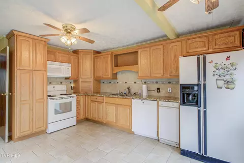 Kitchen - 345 Monroe Street Bristol Va 24201, Bristol, VA 24201 photo 2 of 2