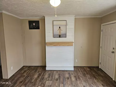 Living - 7395 Grady Lane Wise Va 24293, Wise, VA 24293 photo 1 of 5