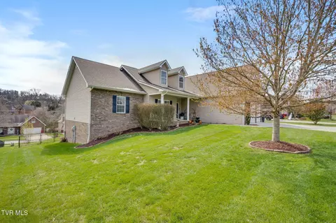 Exterior - 121 Springwinds Loop Johnson City Tn 37601, Johnson City, TN 37601 photo 3 of 11