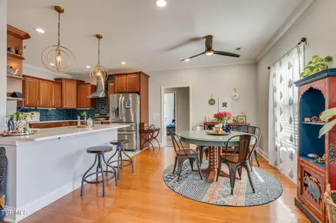 Dining - 121 Springwinds Loop Johnson City Tn 37601, Johnson City, TN 37601 photo 3 of 4