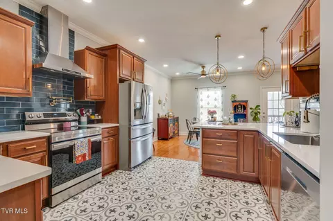 Kitchen - 121 Springwinds Loop Johnson City Tn 37601, Johnson City, TN 37601 photo 4 of 5