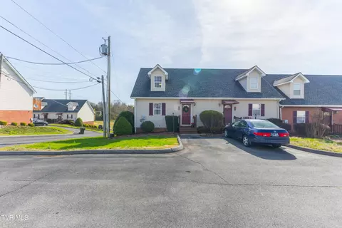 400 Hallbrook Drive Apt 17 Gray Tn 37615, Gray, TN 37615