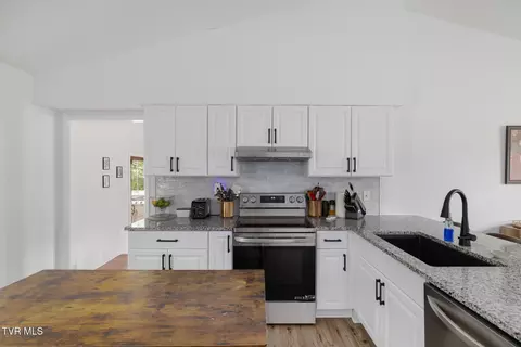 Kitchen - 1069 Gray Station Road Gray Tn 37615, Gray, TN 37615 photo 3 of 5