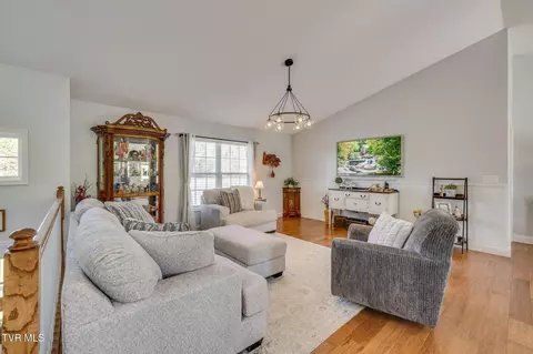 Living - 4170 Chuckey Pike Chuckey Tn 37641, Chuckey, TN 37641 photo 1 of 3
