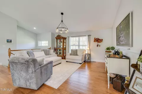 Living - 4170 Chuckey Pike Chuckey Tn 37641, Chuckey, TN 37641 photo 2 of 3