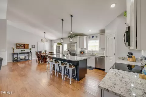 Kitchen - 4170 Chuckey Pike Chuckey Tn 37641, Chuckey, TN 37641 photo 2 of 5
