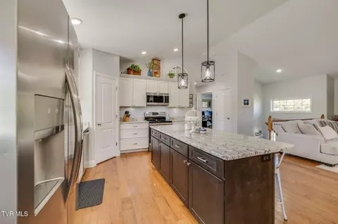 Kitchen - 4170 Chuckey Pike Chuckey Tn 37641, Chuckey, TN 37641 photo 5 of 5