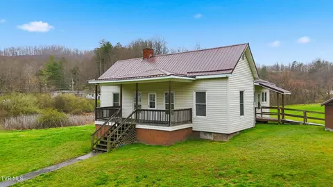 1053 The Lake Road Clintwood Va 24228, Clintwood, VA 24228