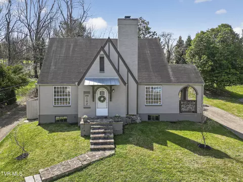 142 Campbell Avenue Marion Va 24354, Marion, VA 24354