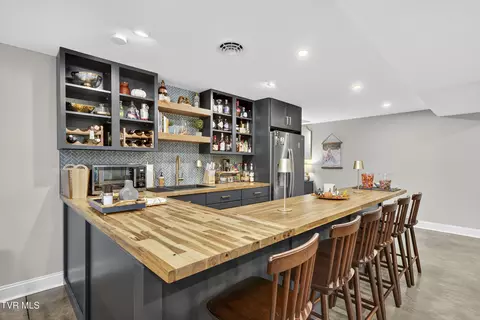 Kitchen - 141 Queensgate Bristol Tn 37620, Bristol, TN 37620 photo 7 of 7
