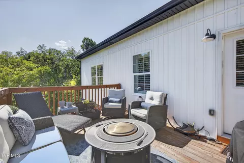 Exterior - 141 Queensgate Bristol Tn 37620, Bristol, TN 37620 photo 3 of 8