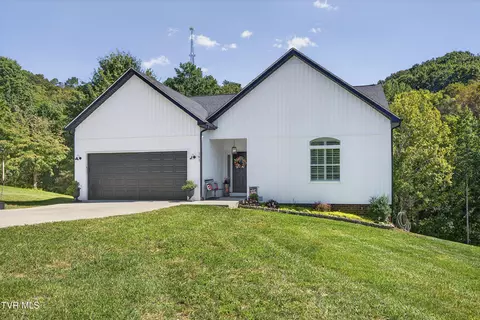 141 Queensgate Bristol Tn 37620, Bristol, TN 37620