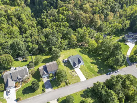 View/Area - 141 Queensgate Bristol Tn 37620, Bristol, TN 37620 photo 4 of 7