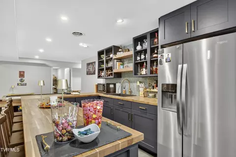 Kitchen - 141 Queensgate Bristol Tn 37620, Bristol, TN 37620 photo 5 of 7