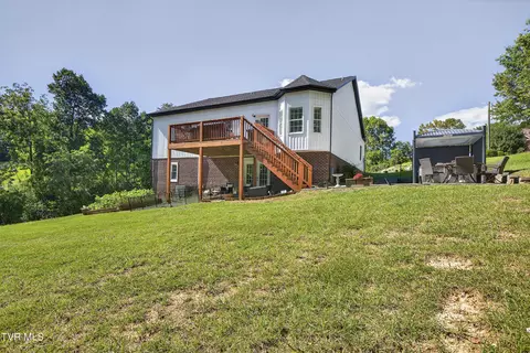 Exterior - 141 Queensgate Bristol Tn 37620, Bristol, TN 37620 photo 6 of 8