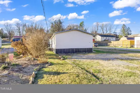 Exterior - 607 NE Spring Avenue Wise Va 24293, Wise, VA 24293 photo 1 of 5